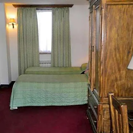 Tavernier Hotel 3*