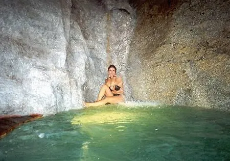 タヴェルニエ ホテル 3*